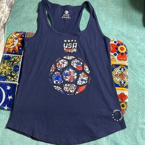 NWOT USA soccer tank top L